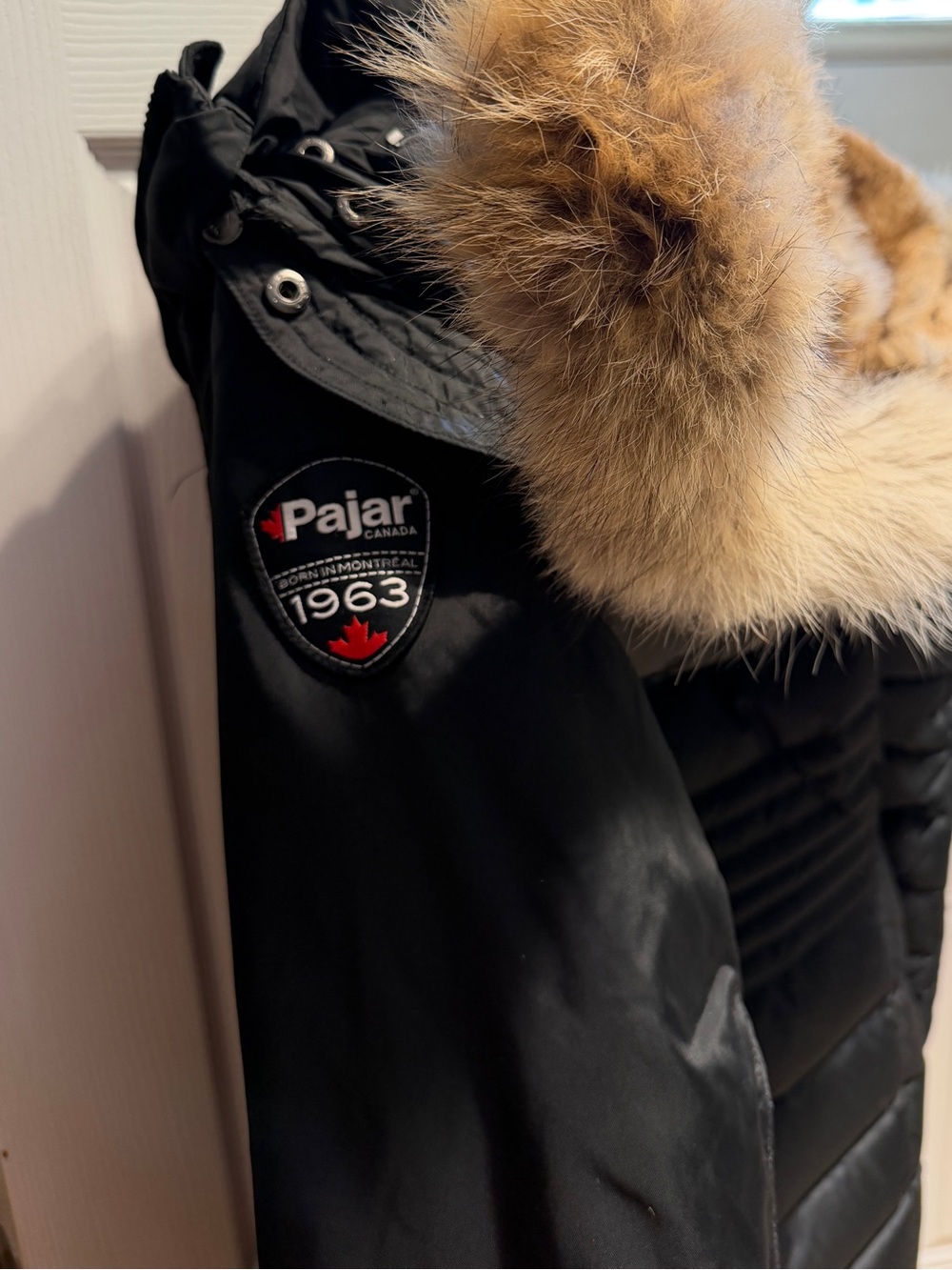 Pajar Women’s Black Quilted Down Parka with Real Fur Hood. Detachable fur/hood - Picture 10 of 16